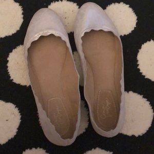 Crown Vintage flats